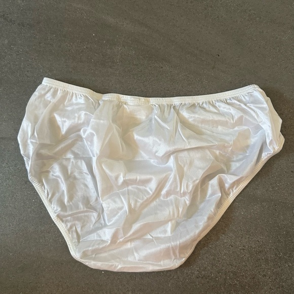 Full Seat Tricot Brief - White thin waist band —136 thin XXX - Picture 5 of 7